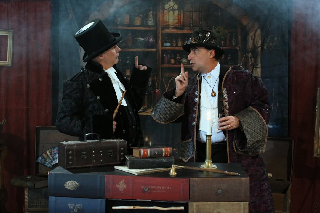 Le duo complice de la Cie Zinzoline (Thierry Nadalini et Philippe Phénieux) débarquera au festival…