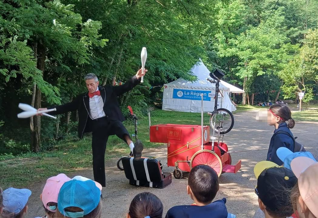 • LE FESTIVAL CONTINUE POUR LES SCOLAIRES ! > Rendez-vous demain, mercredi 10 juin pour…